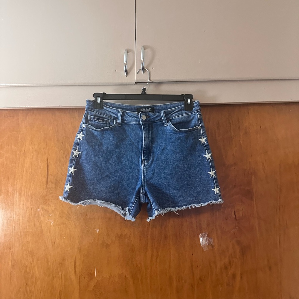 Judy Blue Dark Blue Denim Star-Side Frayed Hem Shorts